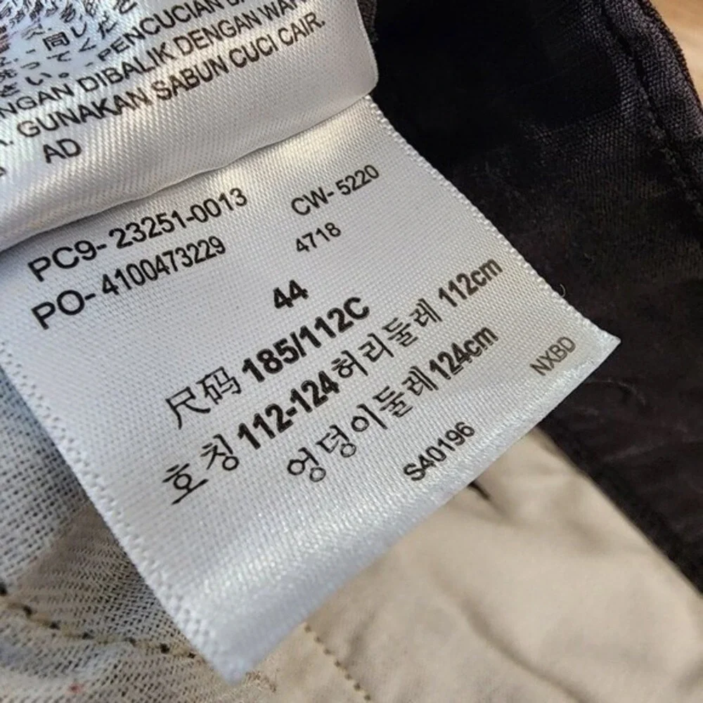 Levis excellent pre
